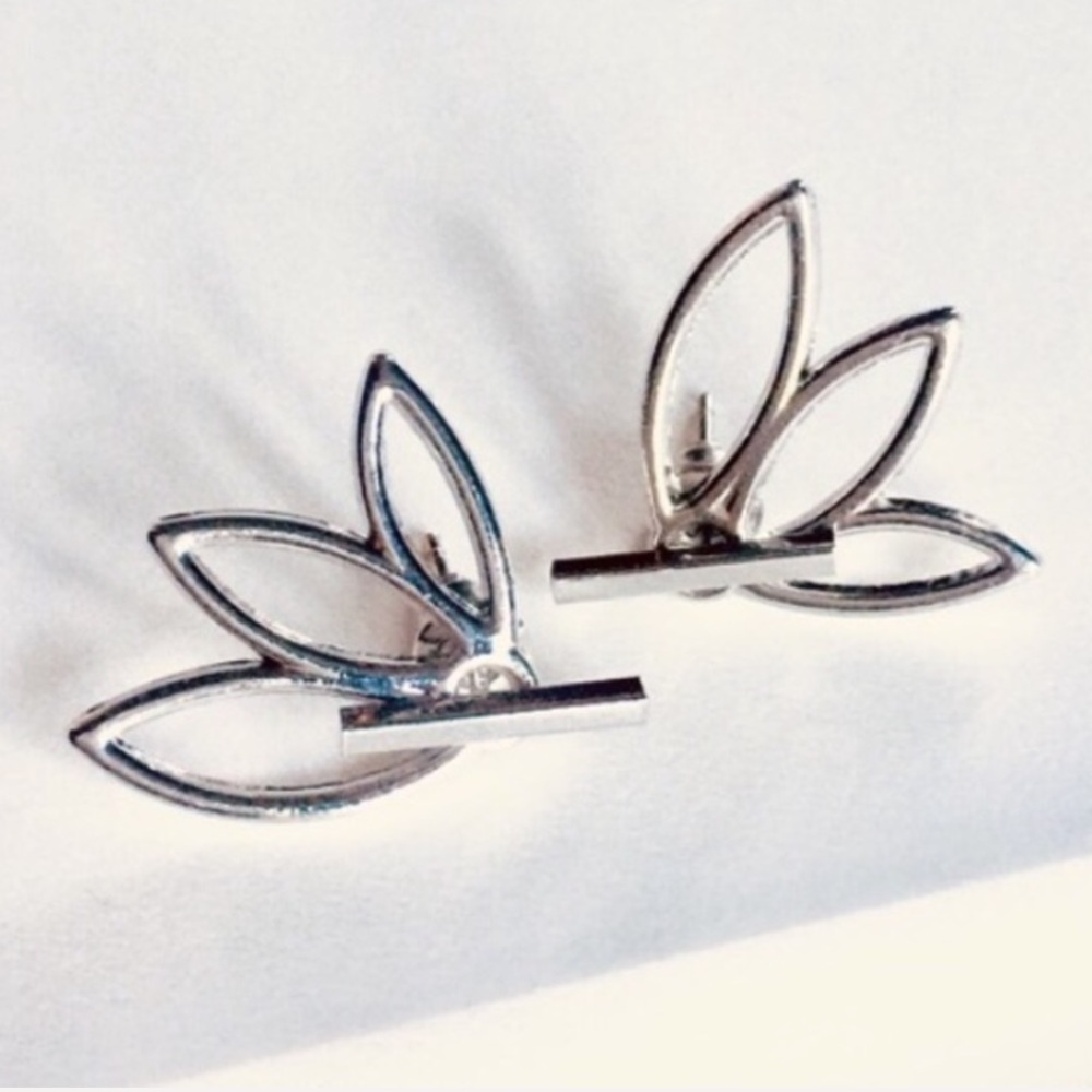 💌 2 Layer Lotus Earrings/ Cuff